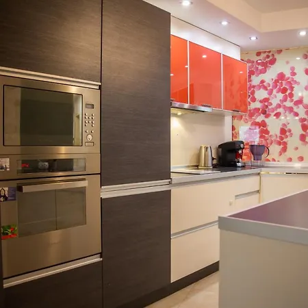 2Bd Apartment In The Centre Of Burgas Apartment
