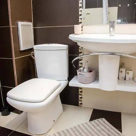 2Bd Apartment In The Centre Of Burgas