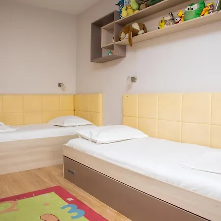 2Bd Apartment In The Centre Of Burgas *