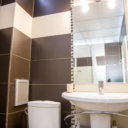 2Bd Apartment In The Centre Of Burgas Apartment